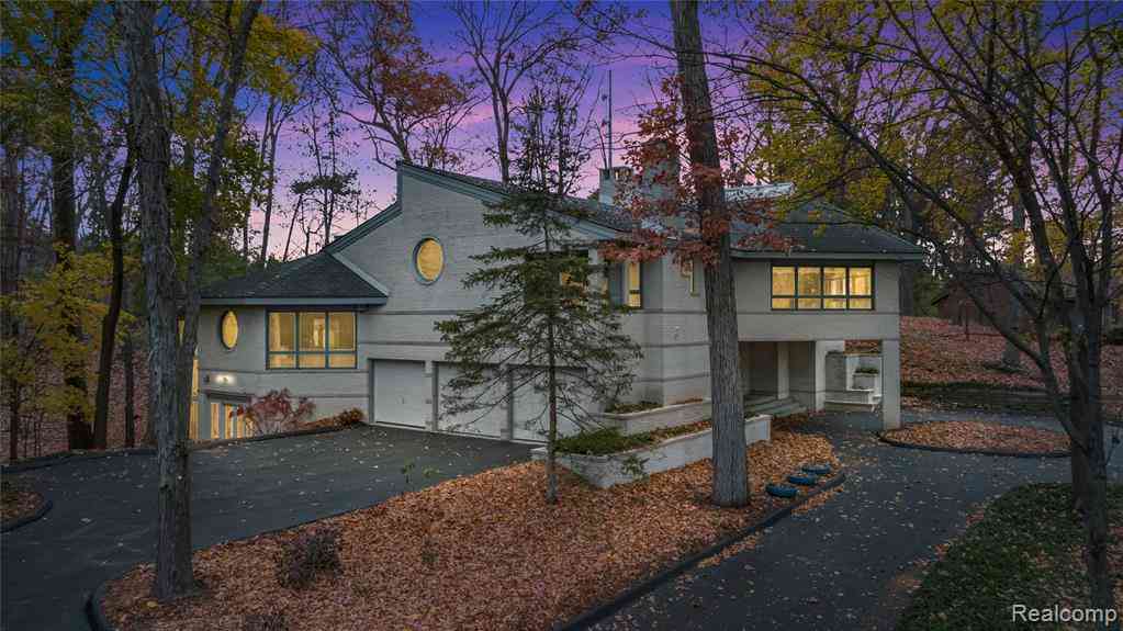 Homes For Sale - 1178 Copperwood Drive <br/> Bloomfield Hills, MI 48302