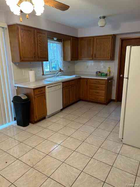 Homes For Rent - 27463 Bonnie Drive <br/> Warren, MI 48093