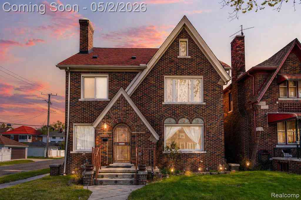 Homes For Sale - 18714 Santa Barbara Drive <br/> Detroit, MI 48221