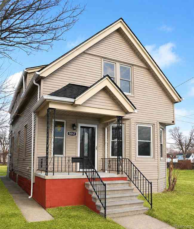 Homes For Sale - 5012 Fischer Street <br/> Detroit, MI 48213