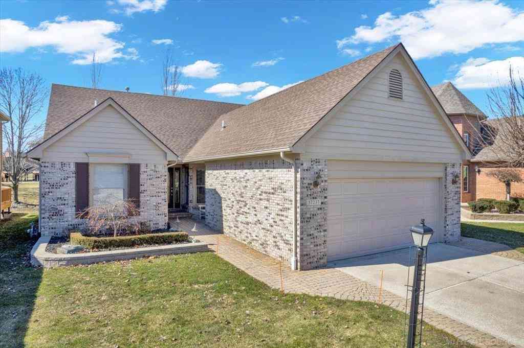 Condo For Sale - 57237 Copper Creek Drive <br/> Washington, MI 48094