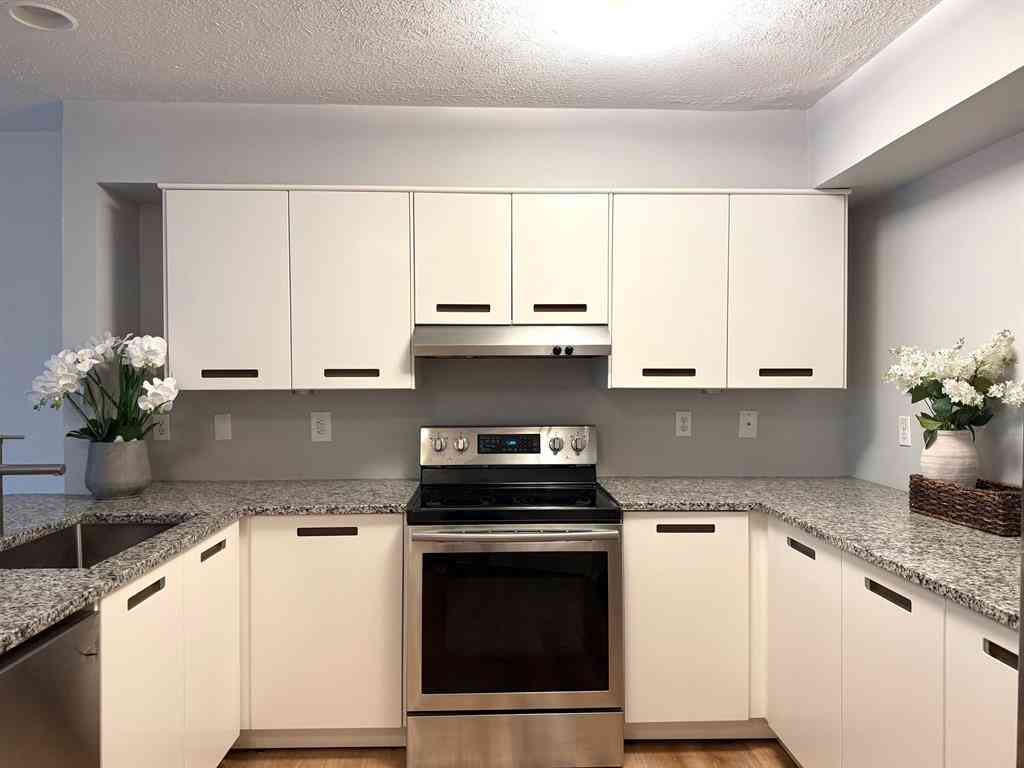 Condo For Rent - 1553 Long Meadow Trail <br/> Ann Arbor, MI 48108