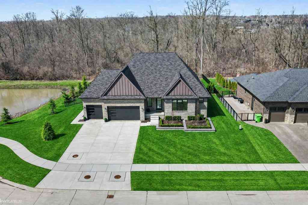 Homes For Sale - 66507 Meadowlands Court <br/> Macomb County, Washington, MI 48095