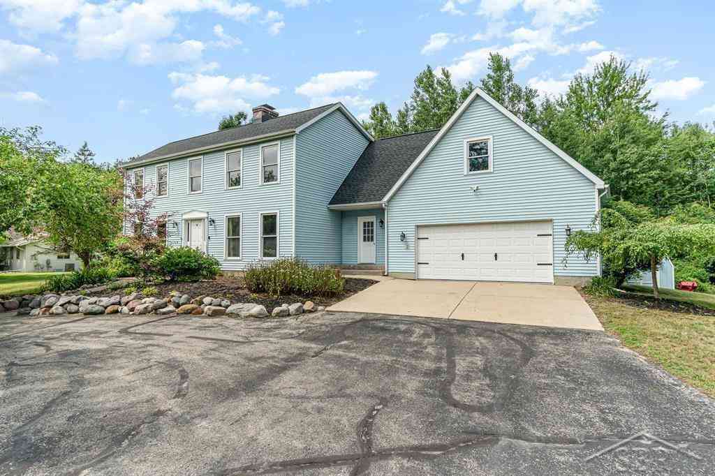 Homes For Sale - 3727 E Julie Ann Drive <br/> Midland, MI 48642