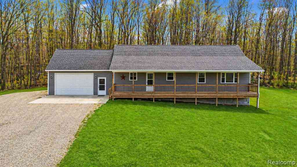 Homes For Sale - 2800 Meadowdale Road <br/> Lapeer County, Metamora, MI 48455