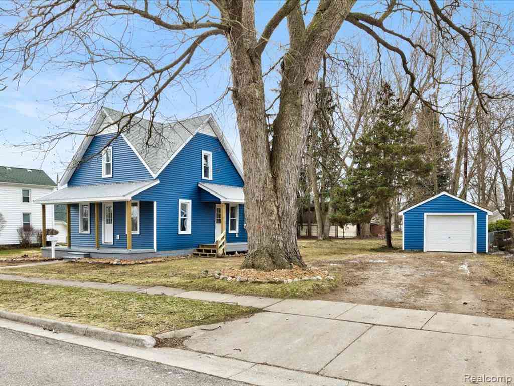 Homes For Sale - 35930 Washington Street <br/> Macomb County, Richmond, MI 48062