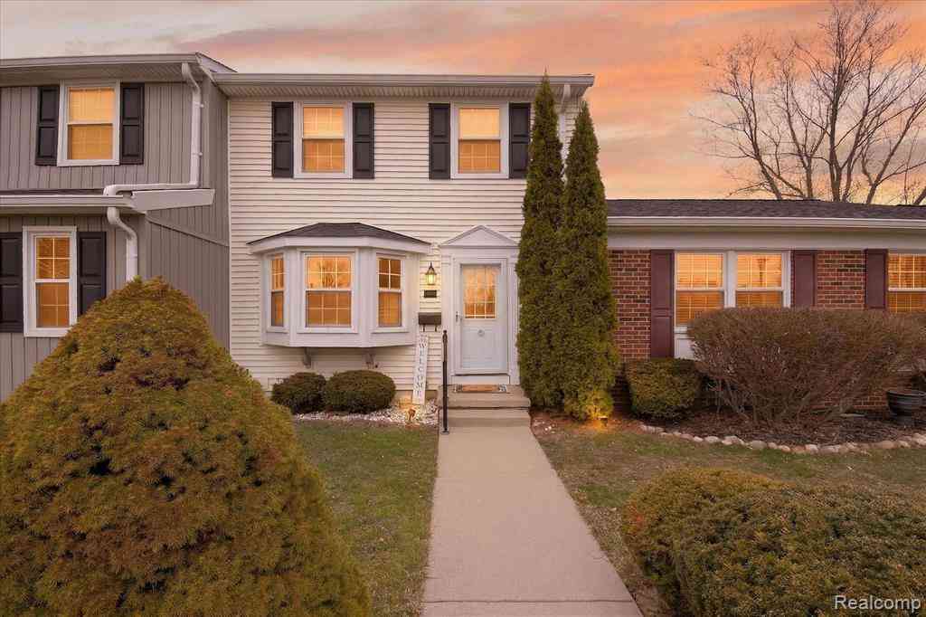 Condo For Sale - 19555 Dartmouth Place <br/> Northville, MI 48167
