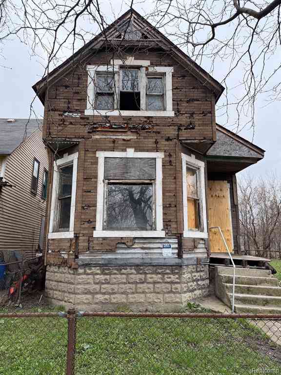 Homes For Sale - 2546 W Forest Avenue <br/> Detroit, MI 48208