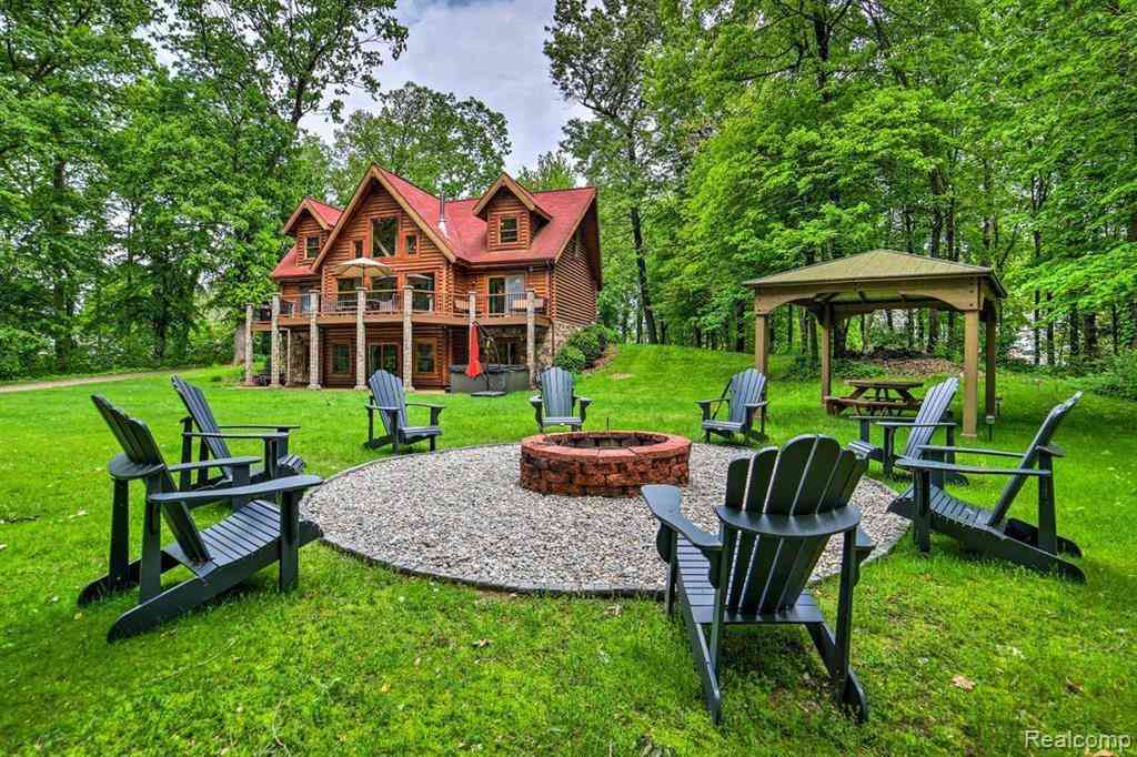 Homes For Sale - 4380 Donnely Road <br/> Jackson, MI 49201
