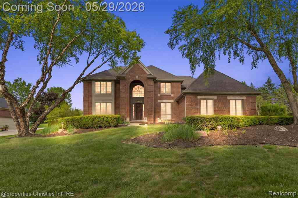Homes For Sale - 17258 Stonebrook Drive <br/> Northville, MI 48168