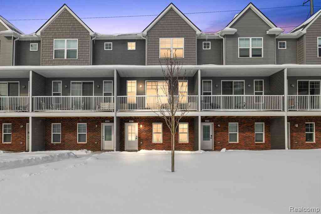 Condo For Sale - 3951 Trailwaycommons Circle <br/> Auburn Hills, MI 48326