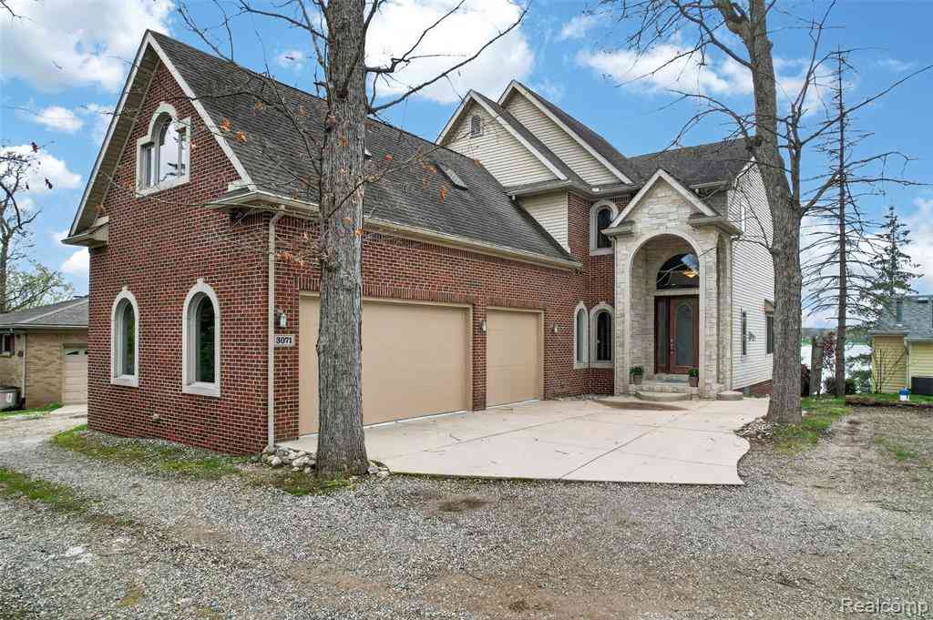 Homes For Sale - 3071 School Lake Drive <br/> Brighton, MI 48114