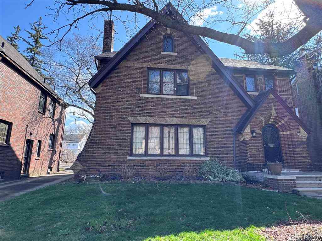 Homes For Sale - 16814 Parkside Street <br/> Detroit, MI 48221