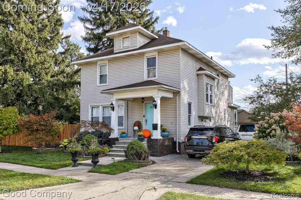 Homes For Sale - 812 E George Avenue <br/> Hazel Park, MI 48030