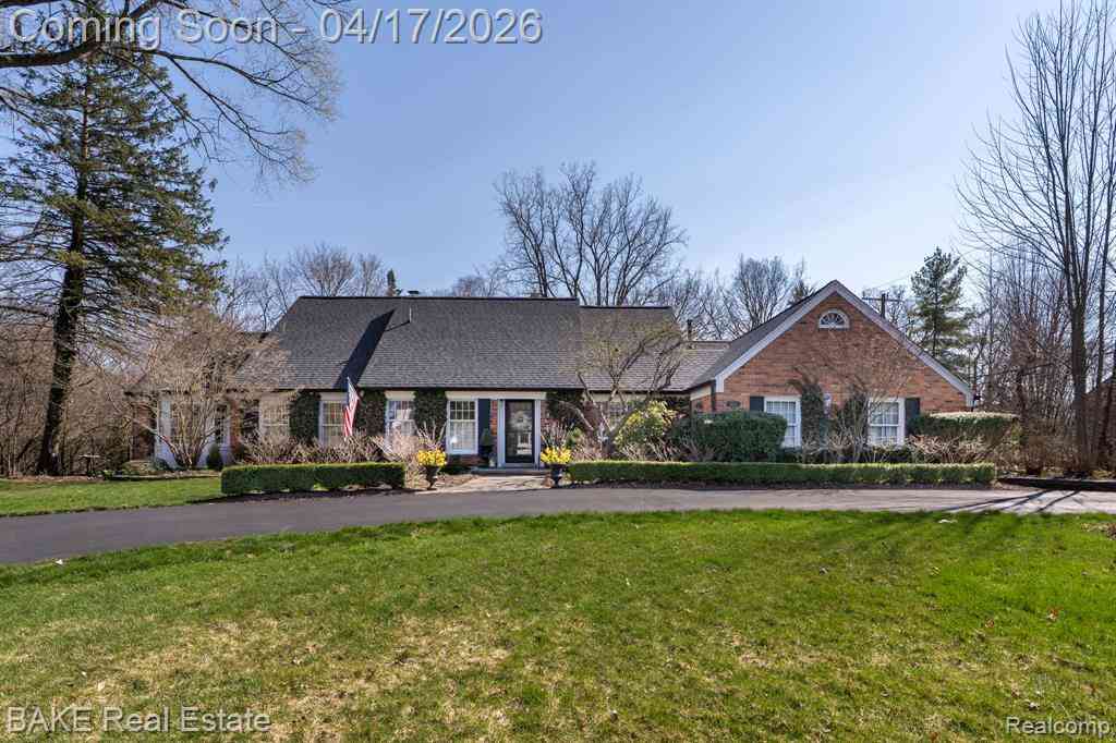 Homes For Sale - 46287 Pickford Street <br/> Wayne County, Northville, MI 48168