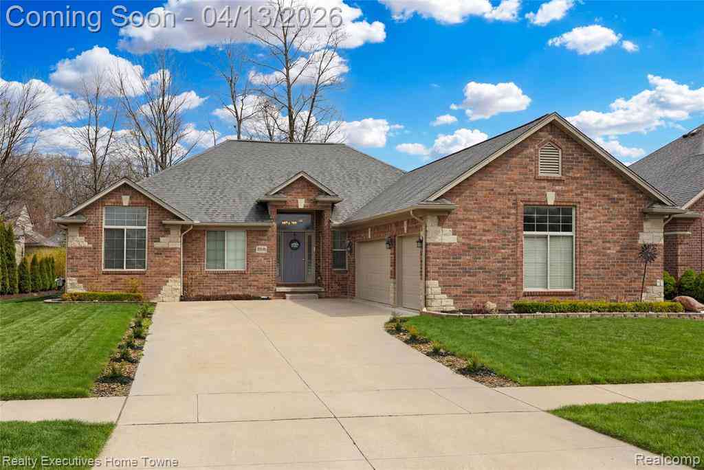Homes For Sale - 50486 Torrey Pines Drive <br/> Macomb, MI 48042