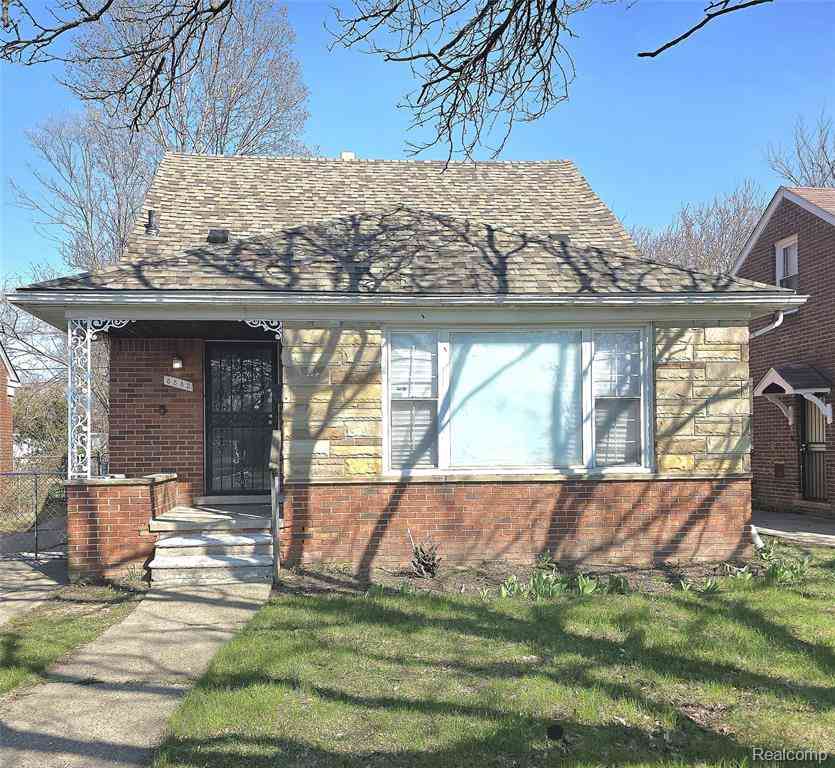 Homes For Sale - 8882 Grandville Avenue <br/> Detroit, MI 48228