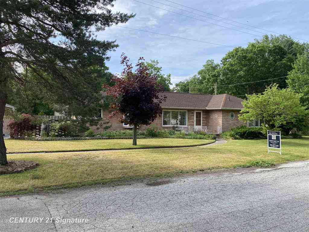 Homes For Sale - 103 Lincoln Drive <br/> Bay City, MI 48706