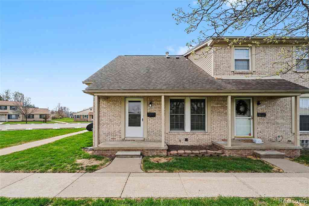 Condo For Sale - 20036 Village Green Court <br/> Brownstown, MI 48183