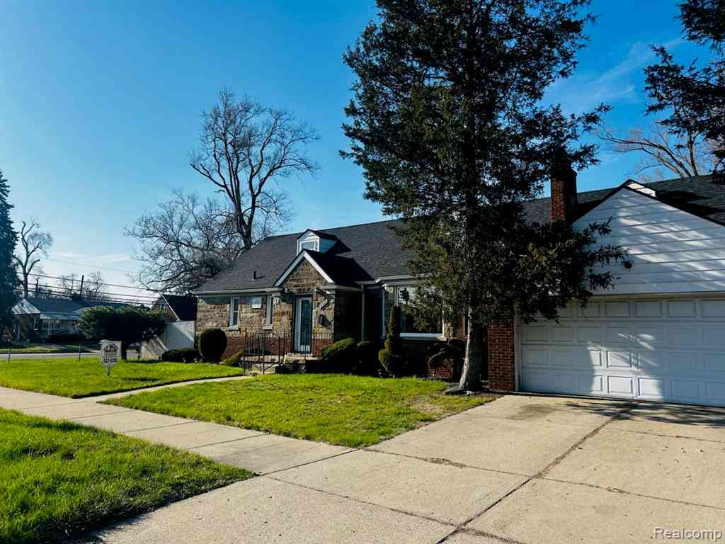 Homes For Sale - 5920 W Outer Drive <br/> Detroit, MI 48235