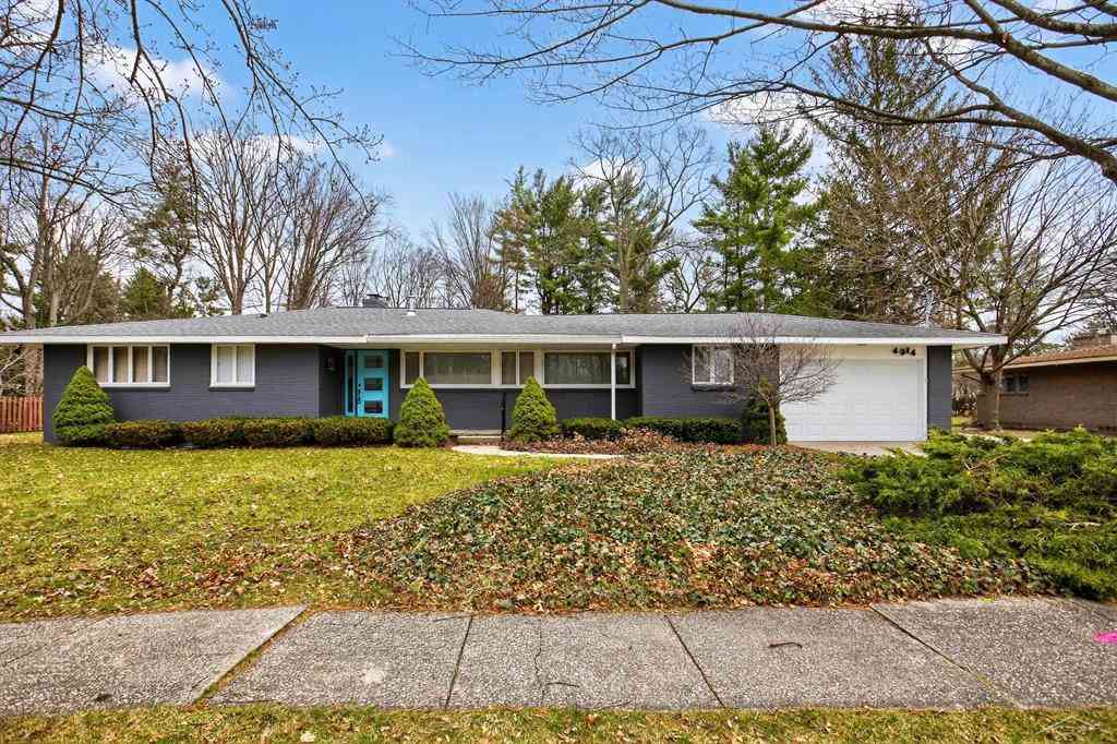 Homes For Sale - 4914 Campau Drive <br/> Midland, MI 48640