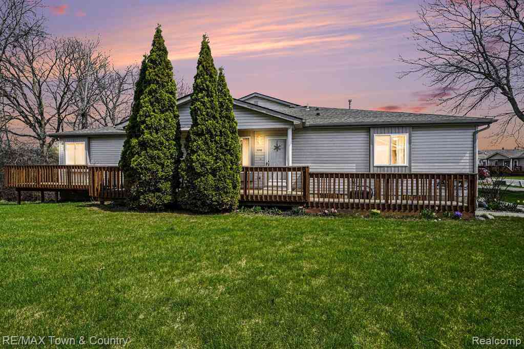 Condo For Sale - 9358 Parkview Circle <br/> Grand Blanc, MI 48439