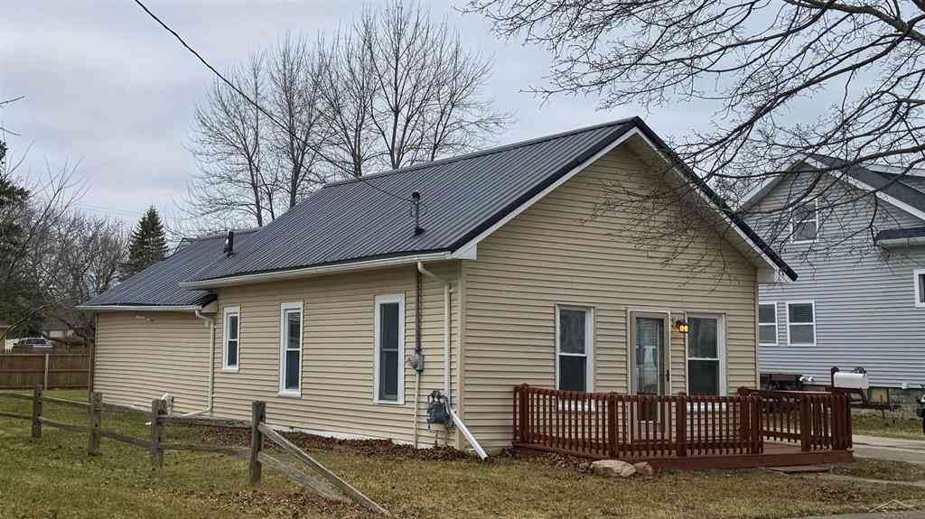 Homes For Sale - 1904 James Street <br/> Bay County, Essexville, MI 48732
