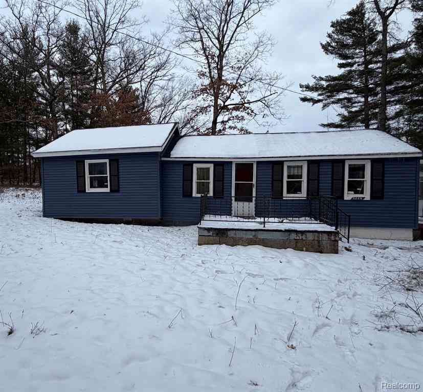Homes For Sale - 6240 S Labelle Drive <br/> Idlewild, MI 49642
