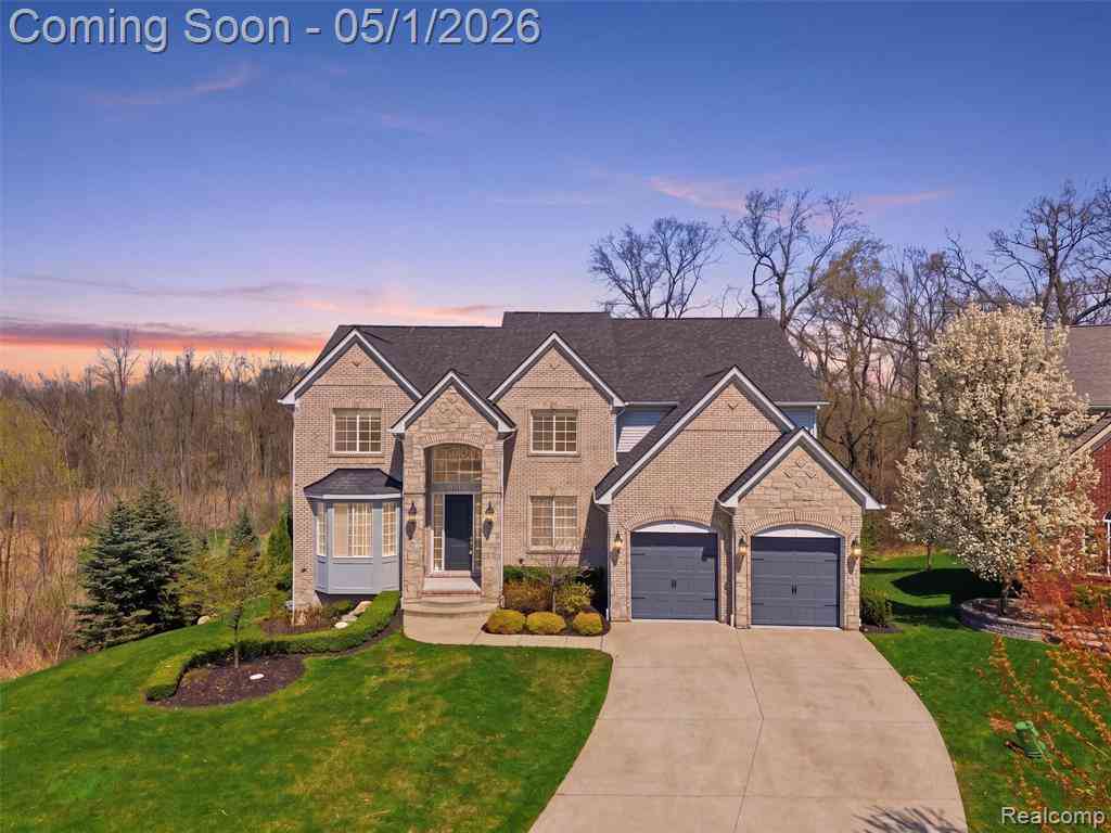Homes For Sale - 1450 Greythorne Drive <br/> Lake Orion, MI 48359