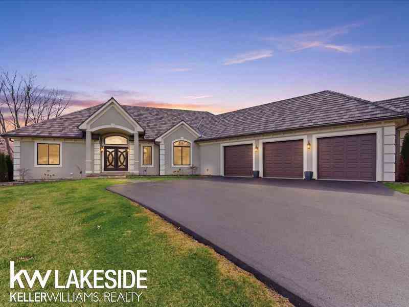 Condo For Sale - 5345 Bristol Parke Circle <br/> Clarkston, MI 48348