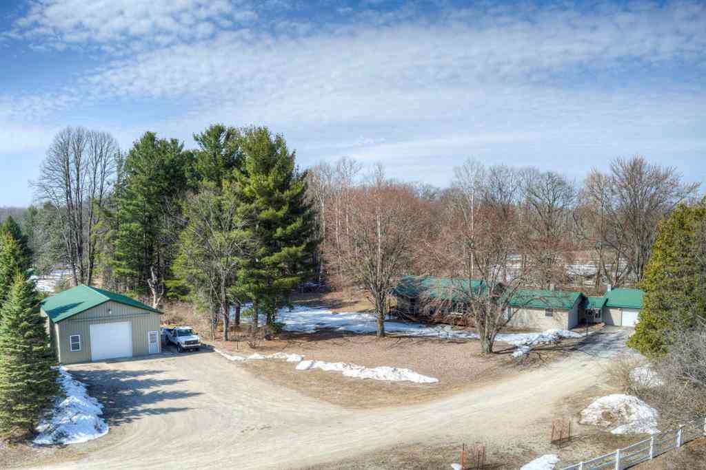 Homes For Sale - 4793 E Duck Lake Road <br/> Grawn, MI 49637