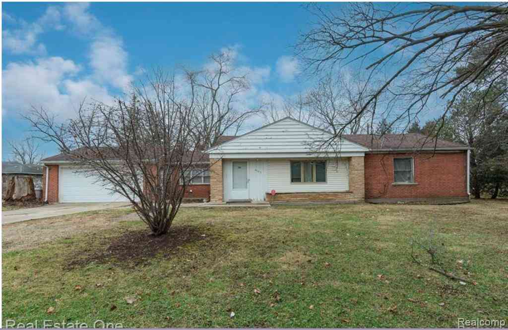 Homes For Rent - 4165 Crooks Road <br/> Troy, MI 48098