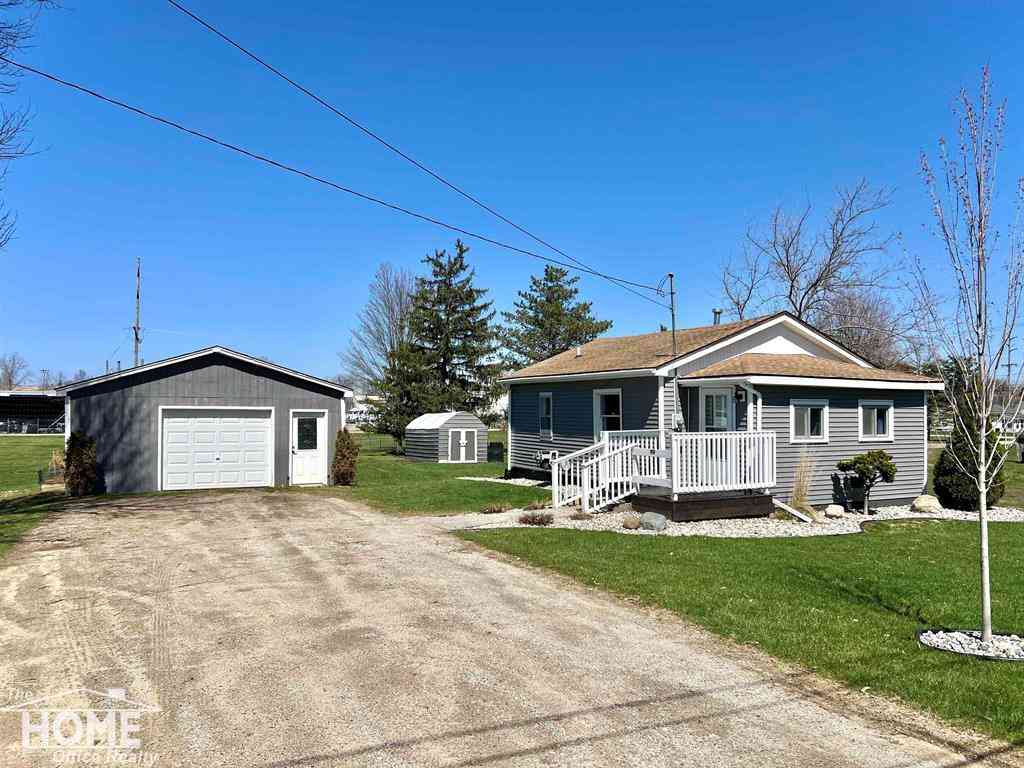 Homes For Sale - 1938 Bock Street <br/> Owosso, MI 48867