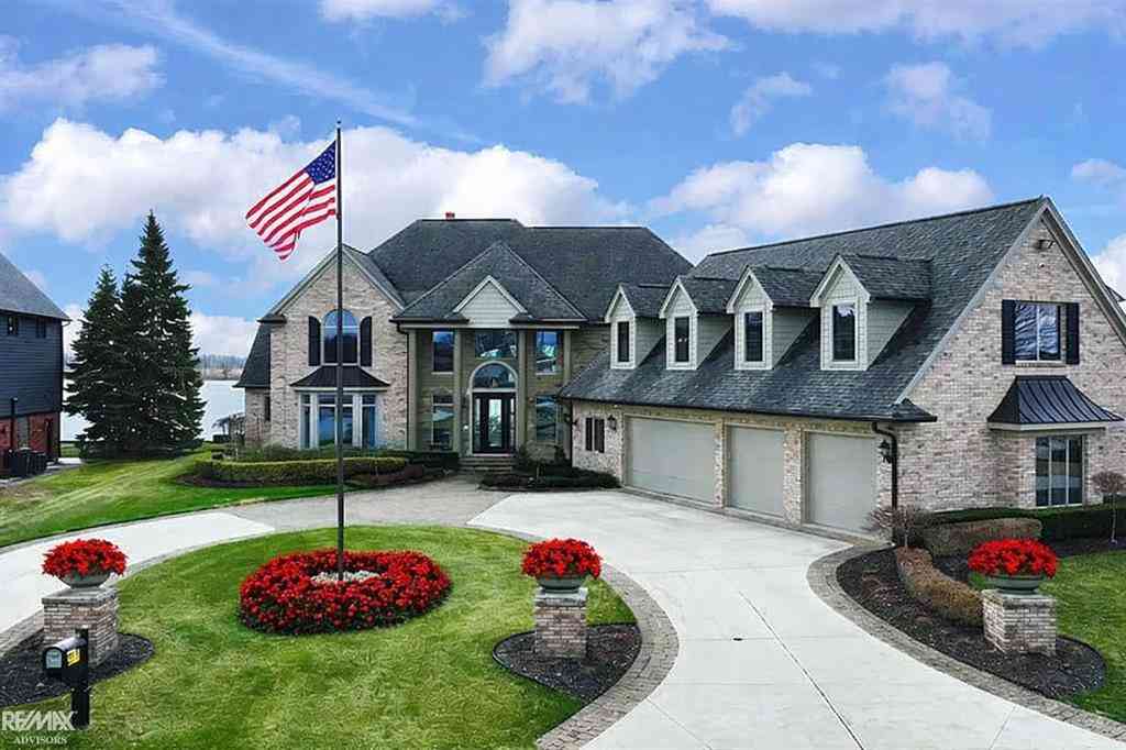 Homes For Sale - 501 Lathrop Avenue <br/> Algonac, MI 48001