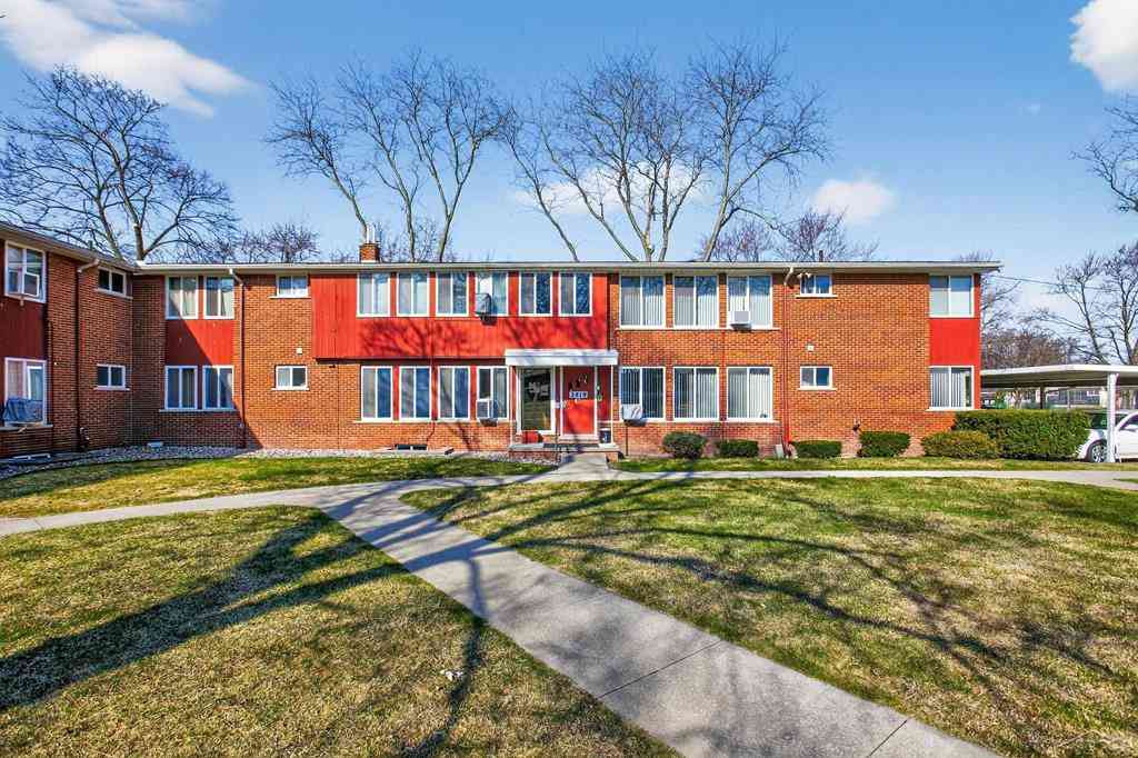 Condo For Sale - 2419 Damman Drive <br/> Midland, MI 48640