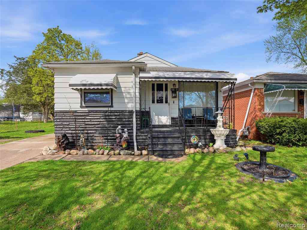 Homes For Sale - 2112 Reo Avenue <br/> Lincoln Park, MI 48146