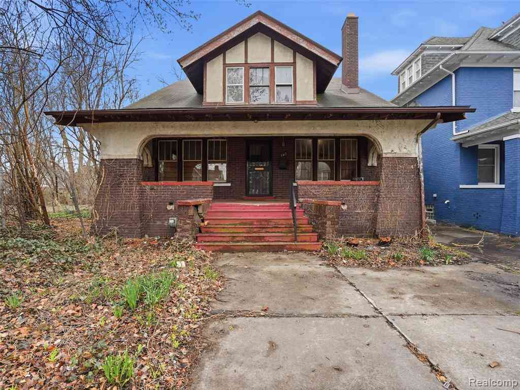 Homes For Sale - 563 Chalmers Street <br/> Detroit, MI 48215
