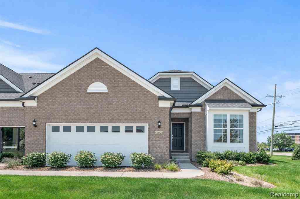 Condo For Sale - 42823 Arbor Drive <br/> Clinton Township, MI 48038