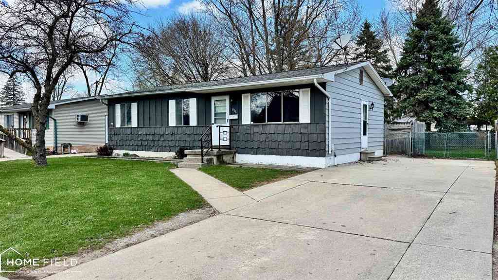 Homes For Sale - 616 W Stewart Street <br/> Owosso, MI 48867