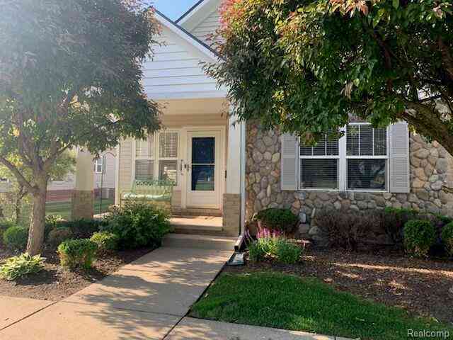 Condo For Sale - 332 Brigg Street <br/> Howell, MI 48855