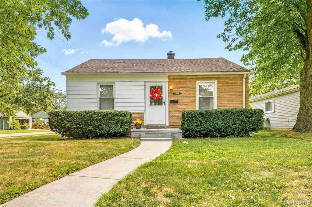 Homes For Sale - 1986 Leitch Road <br/> Oakland County, Ferndale, MI 48220
