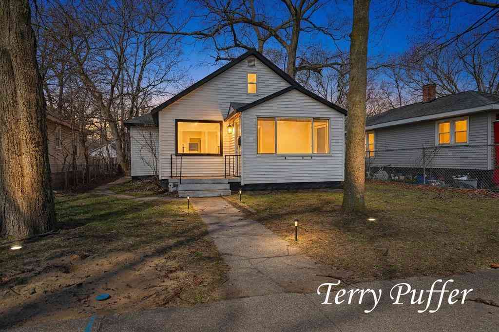 Homes For Sale - 2913 Howden Street <br/> Muskegon County, Muskegon, MI 49444