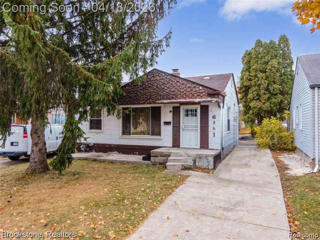 Homes For Sale - 6251 Stahelin Avenue <br/> Detroit, MI 48228