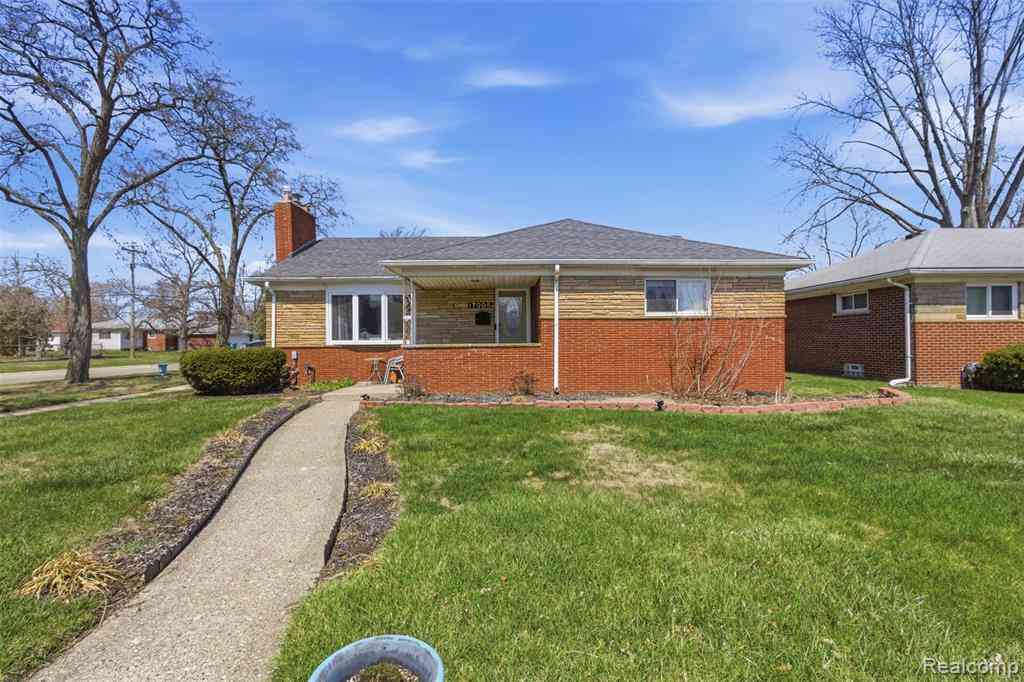 Homes For Sale - 17005 Collinson Avenue <br/> Eastpointe, MI 48021