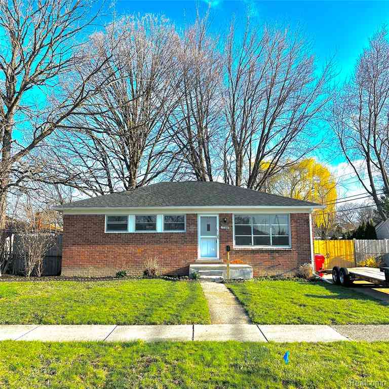 Homes For Sale - 17225 Bell Avenue <br/> Eastpointe, MI 48021