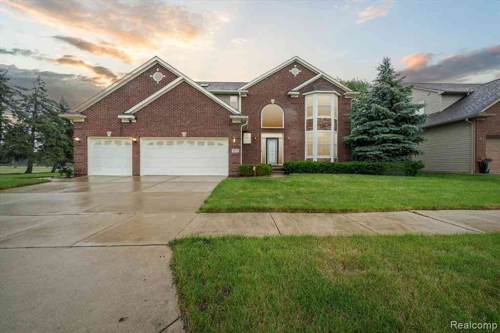 Homes For Rent - 4976 Saddle Brook Court <br/> Troy, MI 48085