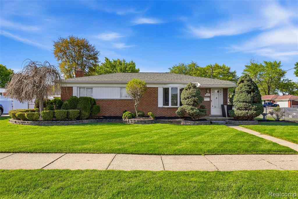 Homes For Sale - 13412 Common Road <br/> Warren, MI 48088