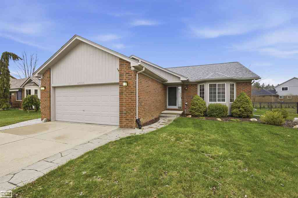 Homes For Sale - 45306 Dante Drive <br/> Macomb, MI 48042