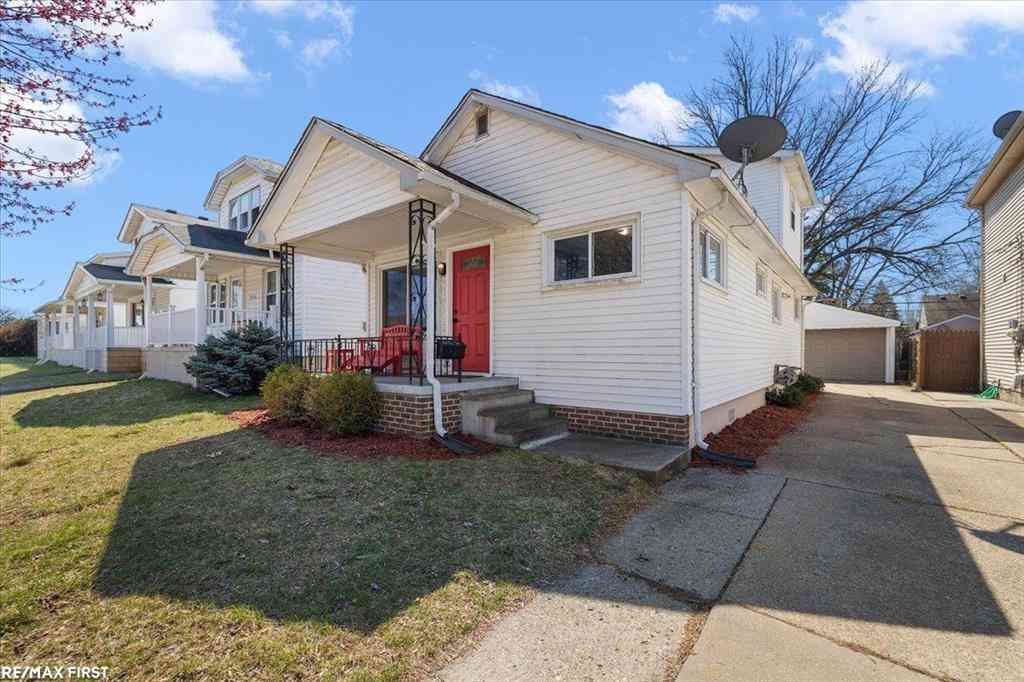 Homes For Sale - 22110 Rosedale Street <br/> Saint Clair Shores, MI 48080