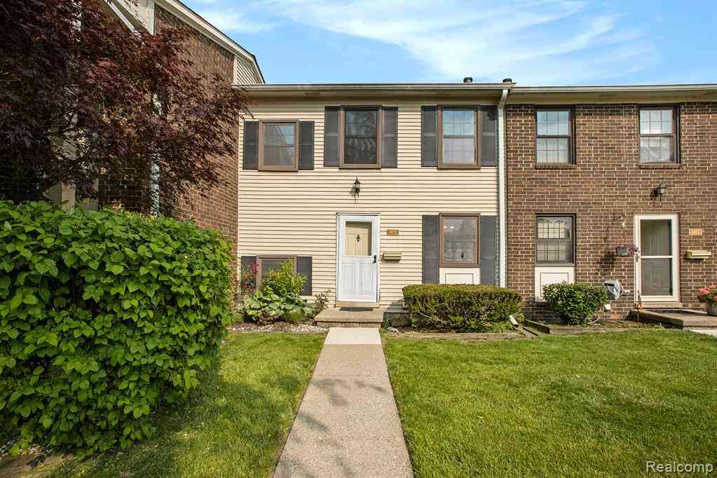 Condo For Sale - 1875 Sheffield Drive <br/> Ypsilanti, MI 48198